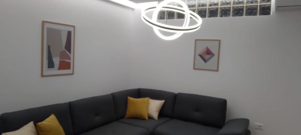 2A near Blloku area Apartment Tirana Exterior foto